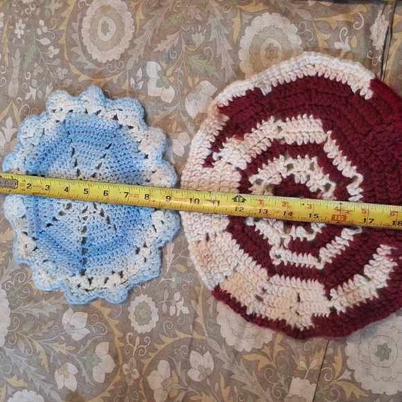 Handmade Vintage Crochet Doilies Set - Picture 2 of 2